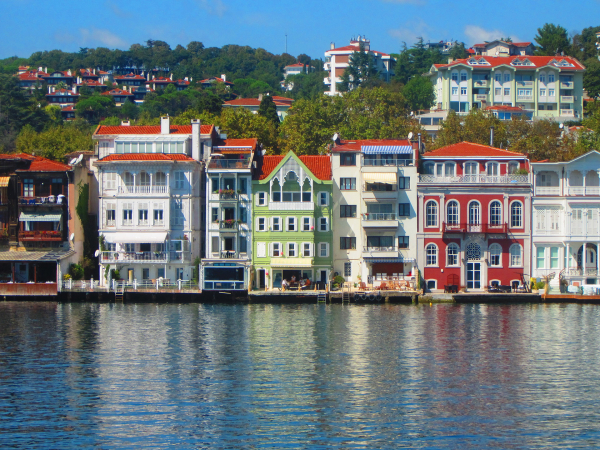 Historical Waterfront Mansions of Magnificent Bosphorus – 2