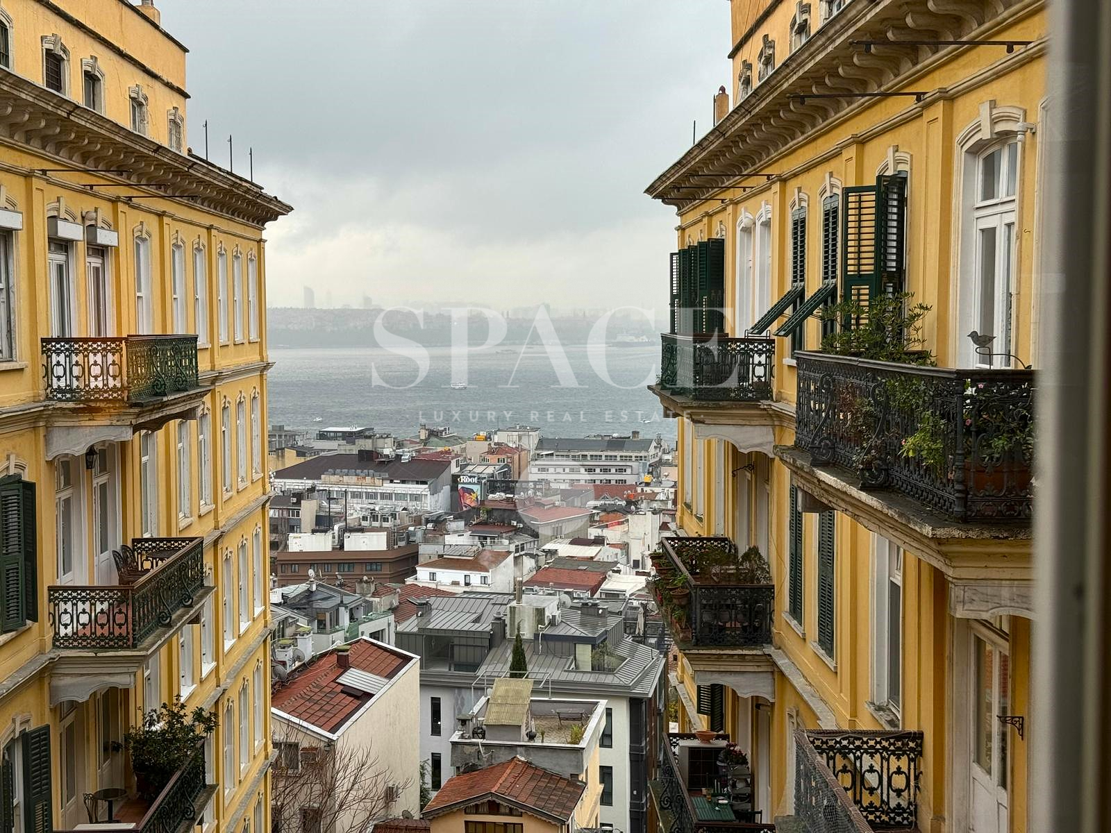 Galata Doğan Apartmanı